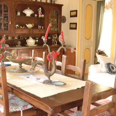 Apartment Sulle Tracce Di Sofia Loren Naples
