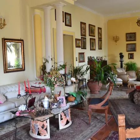 Sulle Tracce Di Sofia Loren Apartment