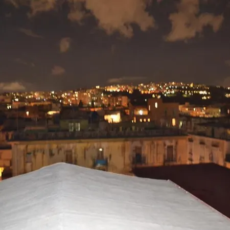 Sulle Tracce Di Sofia Loren * Naples